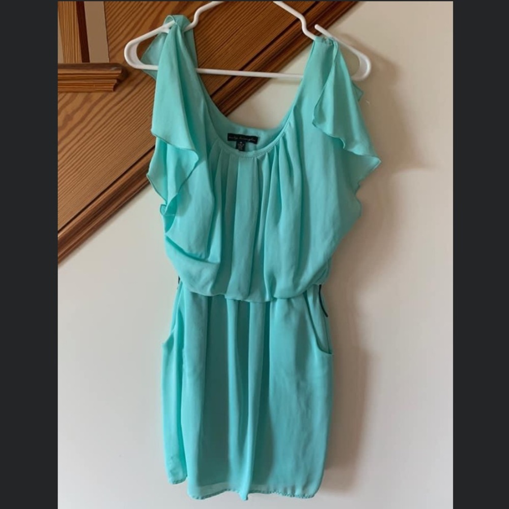 Women’s City Triangles brand dress. Size medium.
